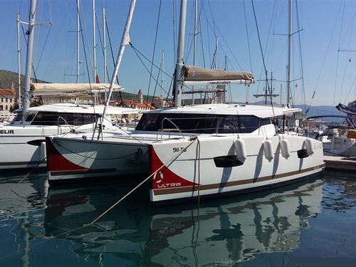 Fountaine Pajot Helia 44