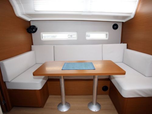 Jeanneau Sun Odyssey 410