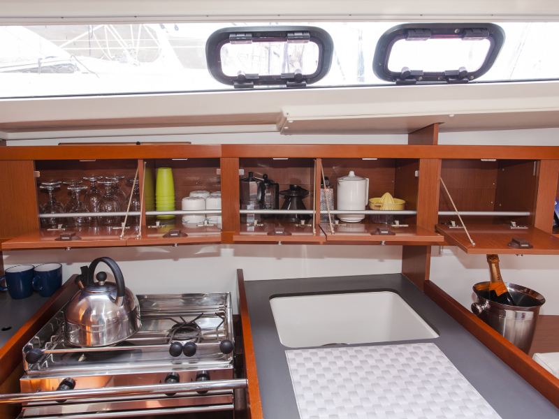 Beneteau Oceanis 37