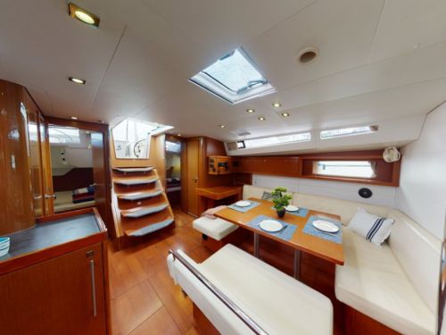 Beneteau Oceanis 48