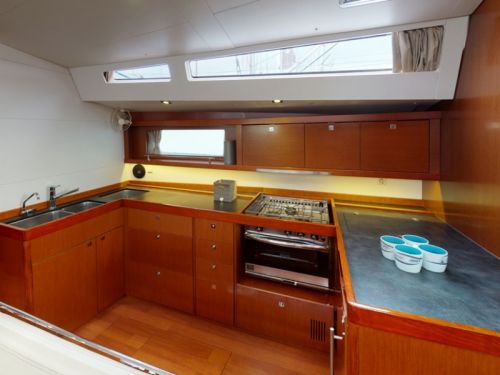 Beneteau Oceanis 48