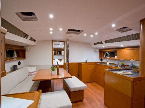 Beneteau Oceanis 48