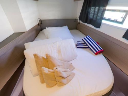 Fountaine Pajot Astrea 42