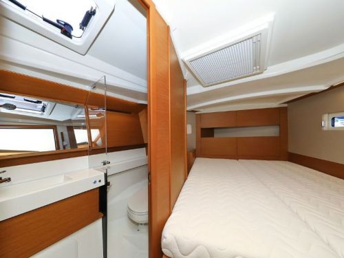 Jeanneau Sun Odyssey 410