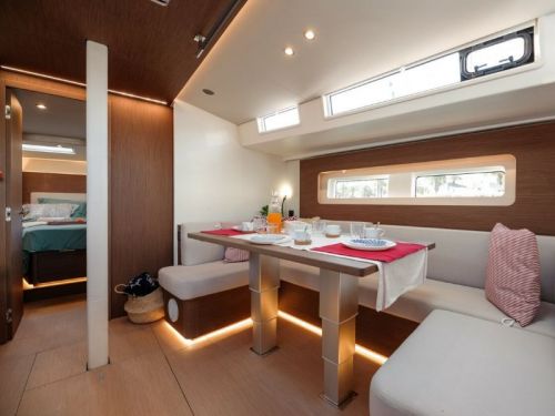 Beneteau Oceanis Yacht 54