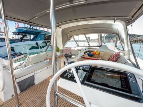 Beneteau Oceanis Yacht 54