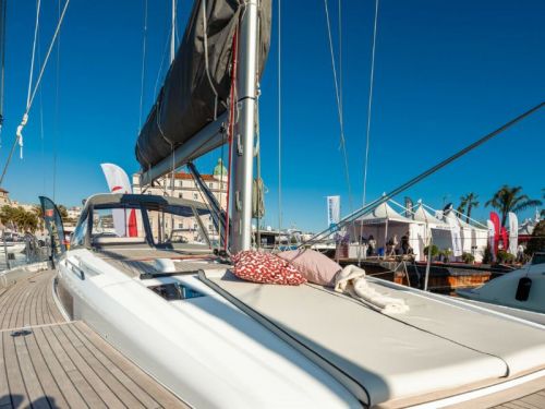 Beneteau Oceanis Yacht 54