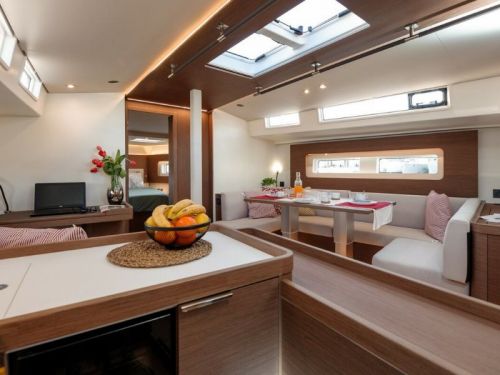 Beneteau Oceanis Yacht 54