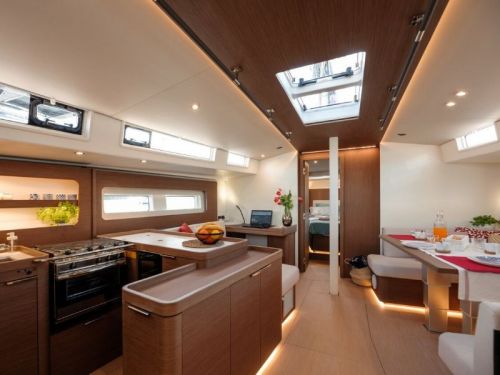 Beneteau Oceanis Yacht 54