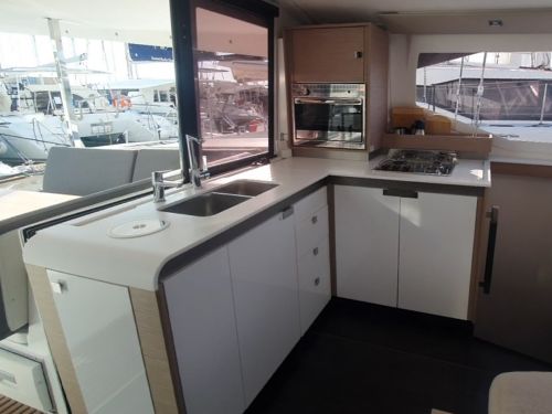 Fountaine Pajot Isla 40