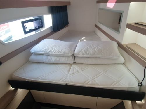 Fountaine Pajot Isla 40