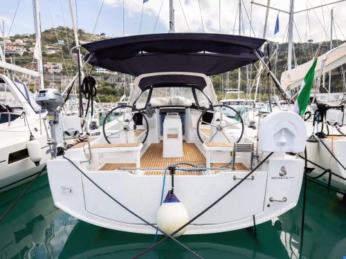 Beneteau Oceanis 38.1