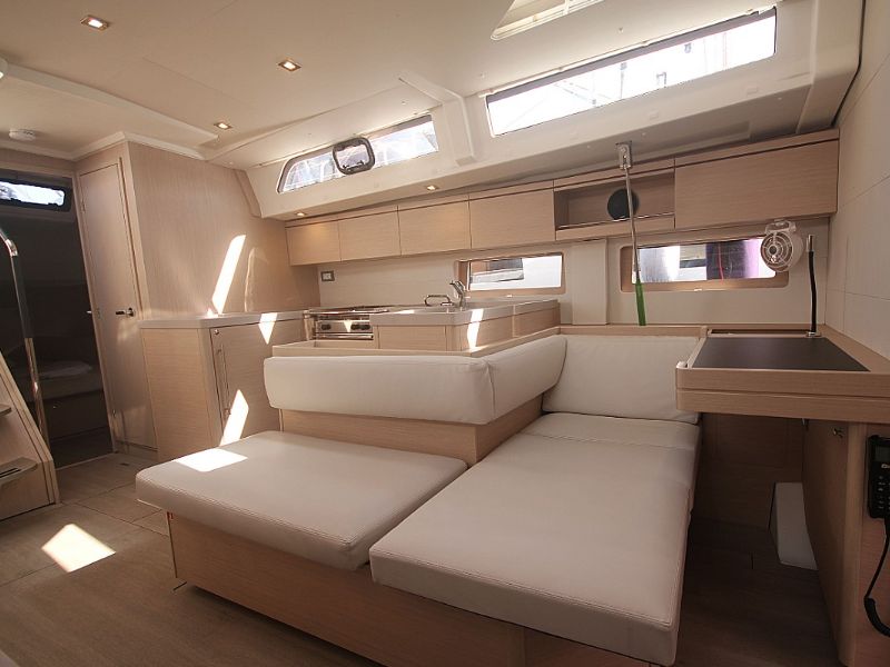 Beneteau Oceanis 51.1