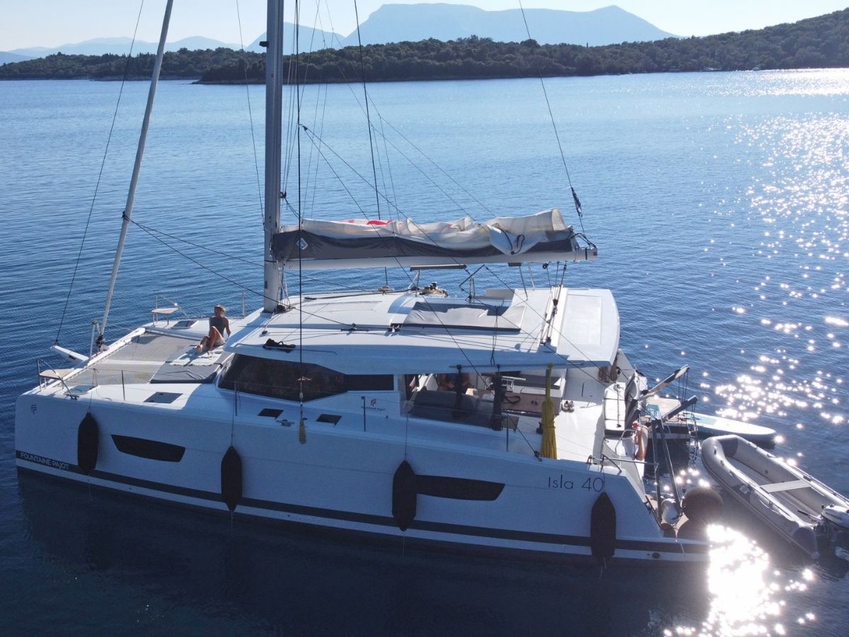 Fountaine Pajot Isla 40