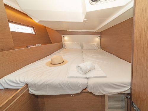 Beneteau Oceanis 51.1