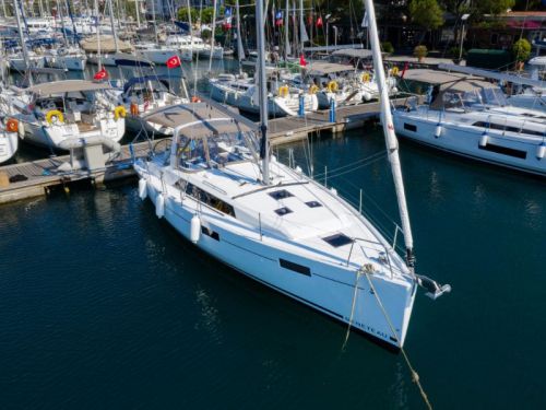 Beneteau Oceanis 41.1