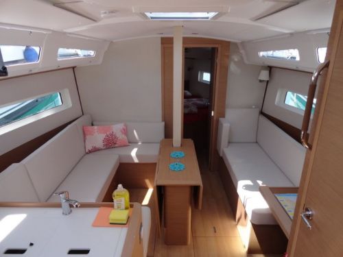 Jeanneau Sun Odyssey 380