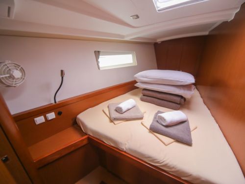 Beneteau Oceanis 45