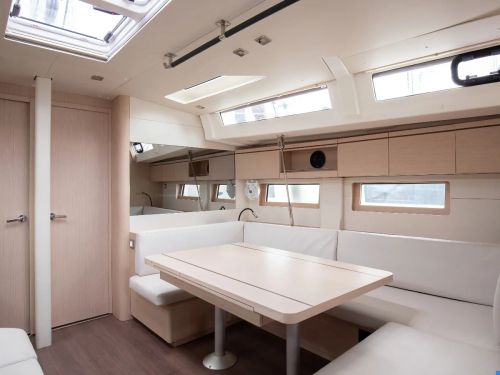 Beneteau Oceanis 51.1