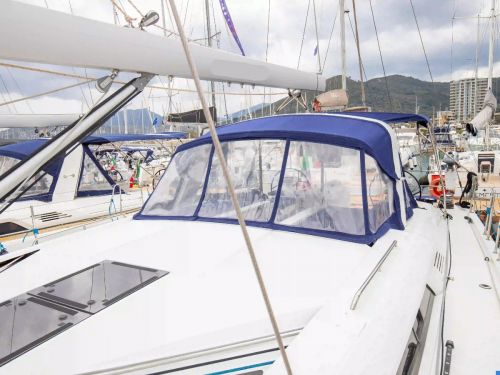 Beneteau Oceanis 51.1