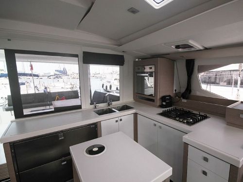 Fountaine Pajot Saona 47