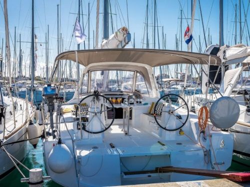 Beneteau Oceanis 38.1