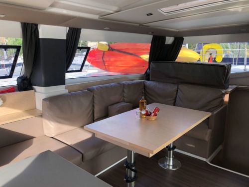 Fountaine Pajot Helia 44