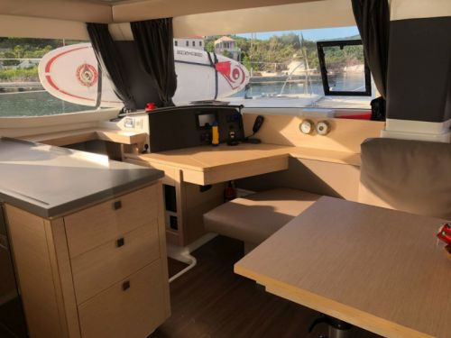 Fountaine Pajot Helia 44