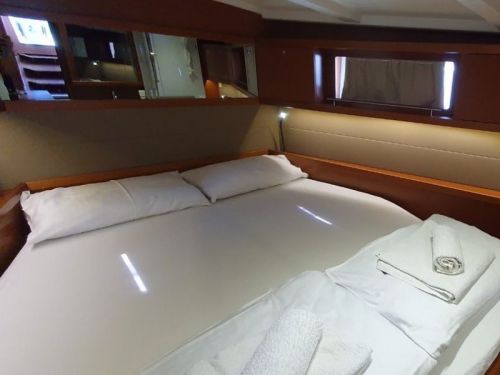 Beneteau Oceanis 48