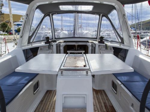 Beneteau Oceanis 38.1