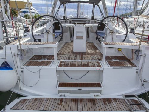 Beneteau Oceanis 38.1