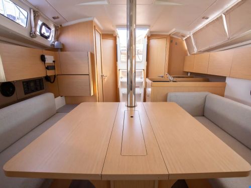 Beneteau Oceanis 35.1