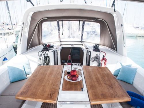 Beneteau Oceanis 38