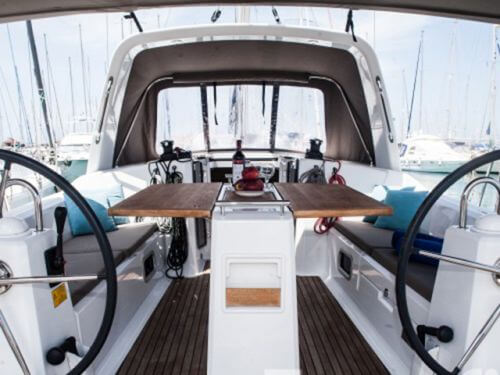 Beneteau Oceanis 38