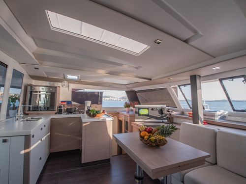 Fountaine Pajot Astrea 42