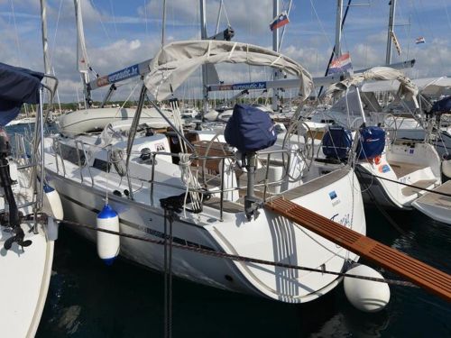 Bavaria 37