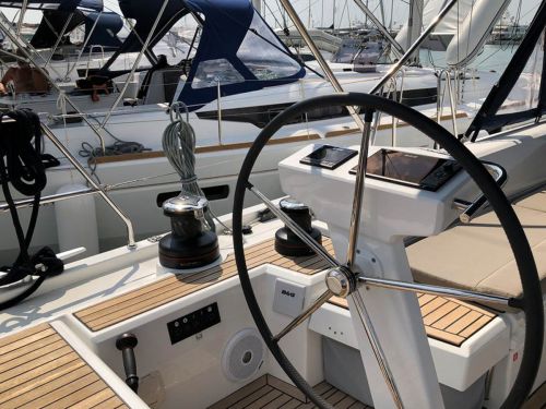 Beneteau Oceanis 51.1