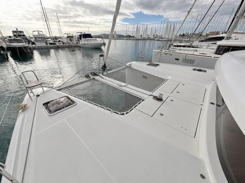 Lagoon 42