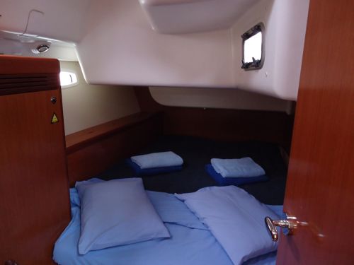 Beneteau Oceanis 43