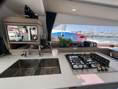 Fountaine Pajot Aura 51