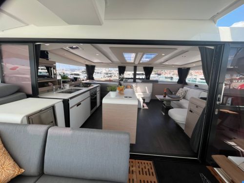 Fountaine Pajot Aura 51