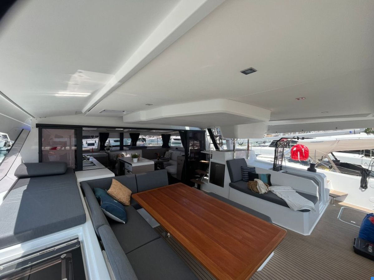 Fountaine Pajot Aura 51