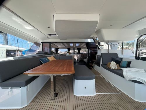 Fountaine Pajot Aura 51