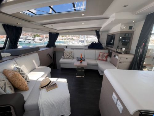 Fountaine Pajot Aura 51