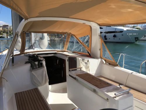 Beneteau Oceanis 38.1