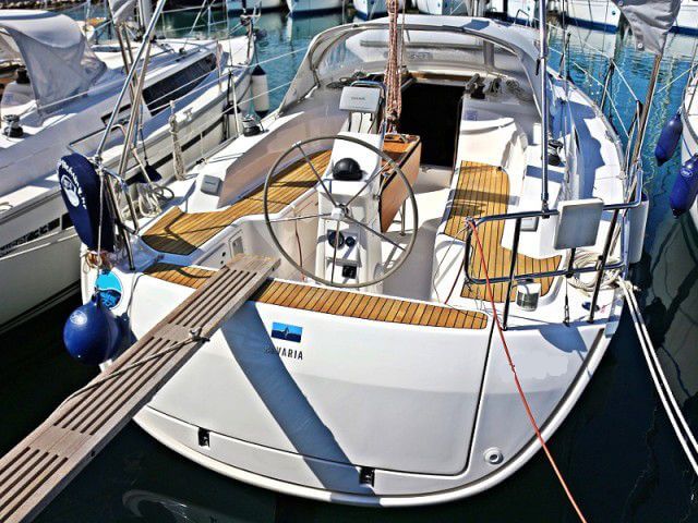 Bavaria 33