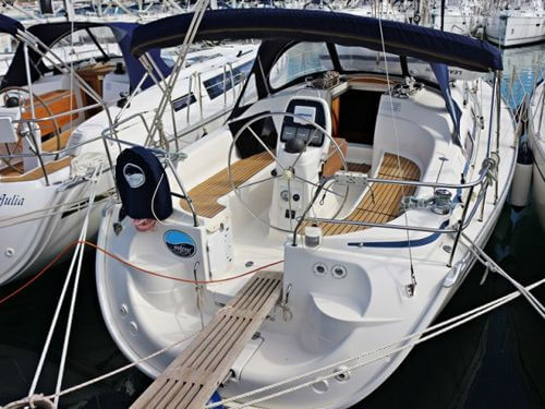 Bavaria 33