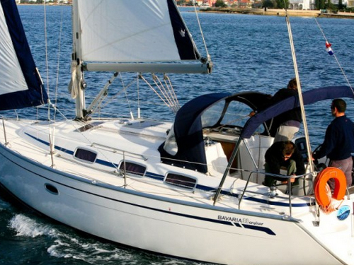 Bavaria 33