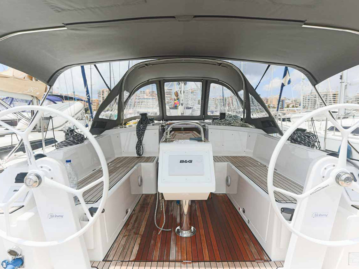 Bavaria C38