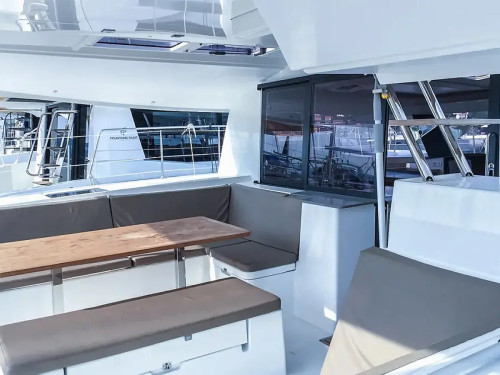 Fountaine Pajot Helia 44